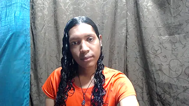 Snapshot of shairaStarr chatting on 1, 10, 2025 shairaStarr online show from 1, 10, 2025