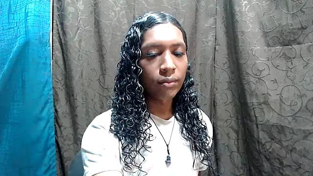 Snapshot of shairaStarr chatting on 4, 10, 2025 shairaStarr online show from 4, 10, 2025