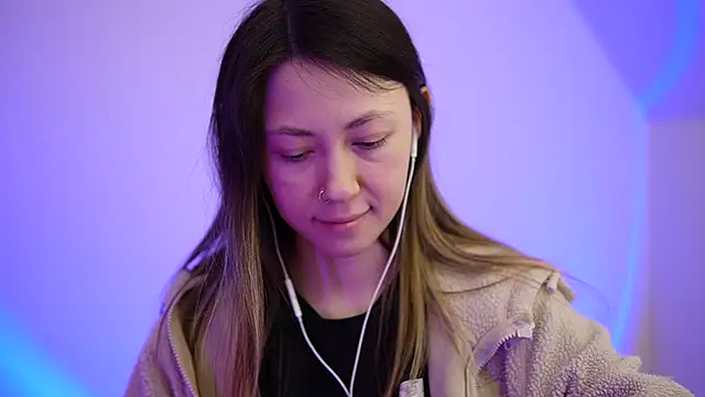 chibi moon  online show from 14, 3, 2025