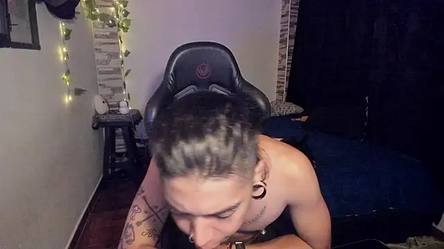 Snapshot of saad_man chatting on 11, 11, 2025 saad man online show from 11, 11, 2025