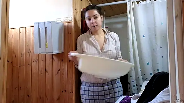 Snapshot of VanessaDoyle chatting on 19, 2, 2026 VanessaDoyle online show from 19, 2, 2026