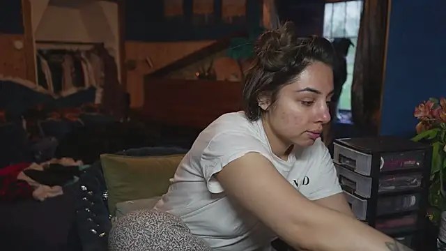 VanessaDoyle online show from 8, 4, 2026