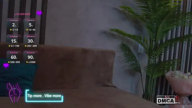 Holl1Would online show from 18, 2, 2025