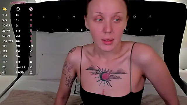 Snapshot of LianaFord chatting on 6, 4, 2026 LianaFord online show from 6, 4, 2026