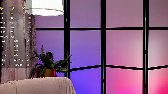 Snapshot of LianaFord chatting on 8, 4, 2026 LianaFord online show from 8, 4, 2026