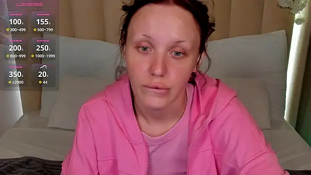Snapshot of LianaFord chatting on 21, 5, 2026 LianaFord online show from 21, 5, 2026