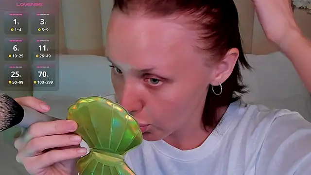 Snapshot of LianaFord chatting on 28, 5, 2026 LianaFord online show from 28, 5, 2026