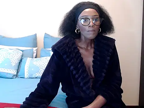 Snapshot of yummycherryxx chatting on 2, 5, 2026 yummycherryxx online show from 2, 5, 2026