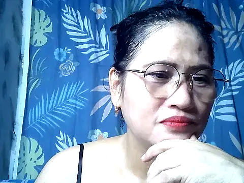 Snapshot of Amazing_Angel22 chatting on 8, 10, 2025 Amazing Angel22 online show from 8, 10, 2025