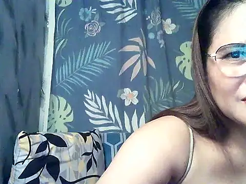Snapshot of Amazing_Angel22 chatting on 12, 10, 2025 Amazing Angel22 online show from 12, 10, 2025
