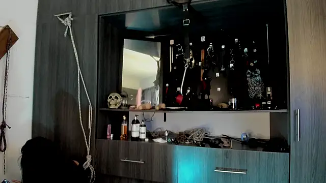 sweet  wild online show from 28, 2, 2025