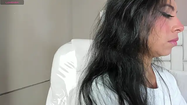Snapshot of _BunnyNaugthy chatting on 1, 3, 2025 BunnyNaugthy online show from 1, 3, 2025