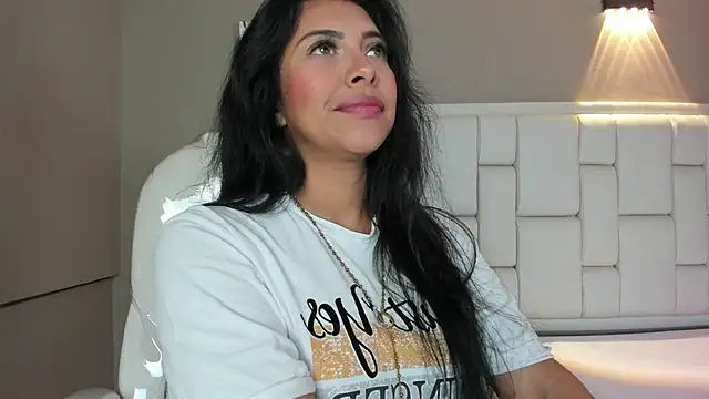 Snapshot of _BunnyNaugthy chatting on 4, 10, 2025 BunnyNaugthy online show from 4, 10, 2025