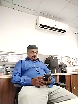 Desi Londa 143 online show from 10, 10, 2025