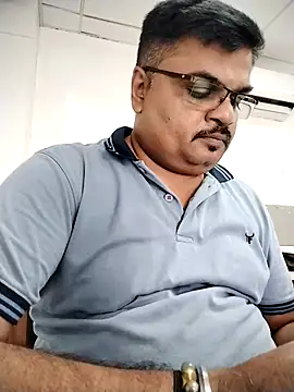 Desi Londa 143 online show from 2, 5, 2026