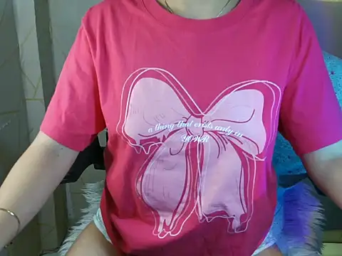 Snapshot of Sweet_kitty60xx chatting on 28, 11, 2025 Sweet kitty60xx online show from 28, 11, 2025