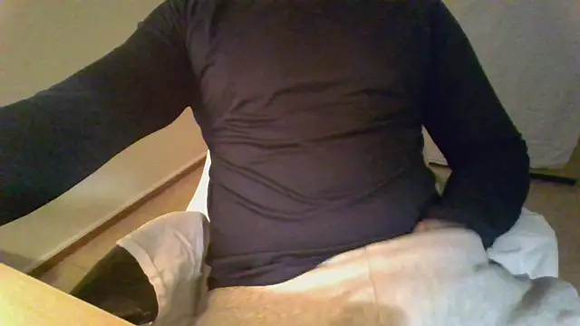 Snapshot of jesuisabiat chatting on 1, 3, 2026 jesuisabiat online show from 1, 3, 2026