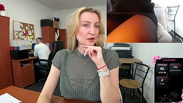 legsLONG online show from 17, 2, 2025