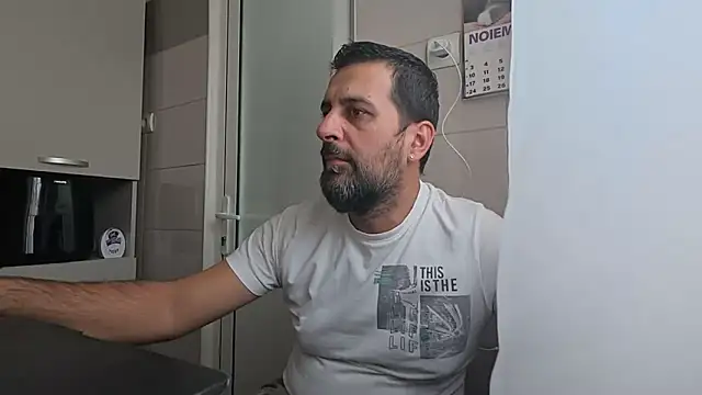 Snapshot of TigerOne19 chatting on 12, 11, 2025 TigerOne19 online show from 12, 11, 2025