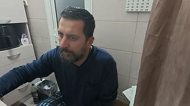 Snapshot of TigerOne19 chatting on 14, 11, 2025 TigerOne19 online show from 14, 11, 2025