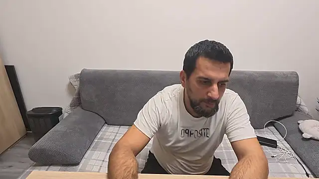 Snapshot of TigerOne19 chatting on 17, 11, 2025 TigerOne19 online show from 17, 11, 2025