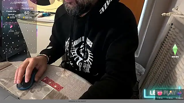 Snapshot of TigerOne19 chatting on 1, 12, 2025 TigerOne19 online show from 1, 12, 2025