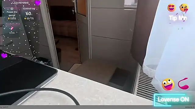 Snapshot of TigerOne19 chatting on 5, 12, 2025 TigerOne19 online show from 5, 12, 2025