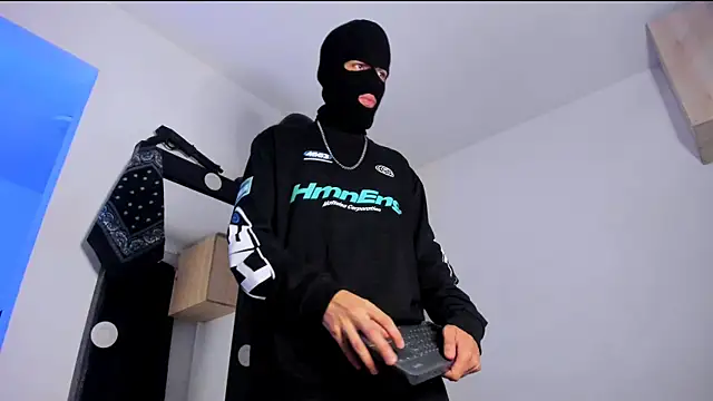 Snapshot of Samuel_Suarez chatting on 23, 10, 2025 Samuel Suarez online show from 23, 10, 2025