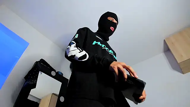 Snapshot of Samuel_Suarez chatting on 19, 11, 2025 Samuel Suarez online show from 19, 11, 2025