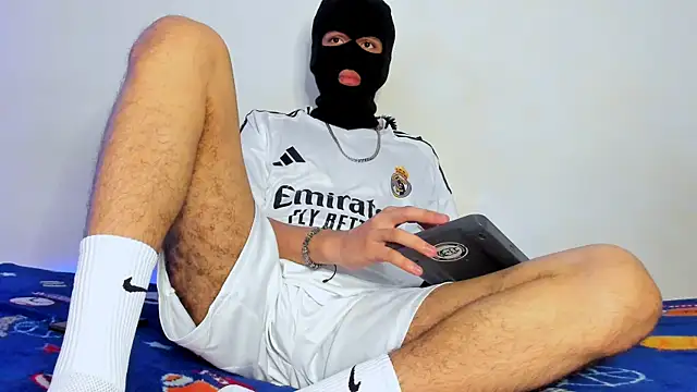 Snapshot of Samuel_Suarez chatting on 28, 11, 2025 Samuel Suarez online show from 28, 11, 2025