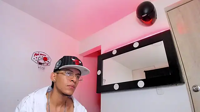 Snapshot of Samuel_Suarez chatting on 14, 6, 2026 Samuel Suarez online show from 14, 6, 2026