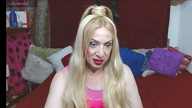 Snapshot of elena_evans chatting on 21, 7, 2026 elena evans online show from 21, 7, 2026