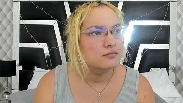 Snapshot of katya_kozlov chatting on 22, 11, 2025 katya kozlov online show from 22, 11, 2025