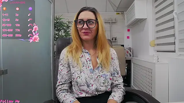 EllaMilf  online show from 15, 1, 2026