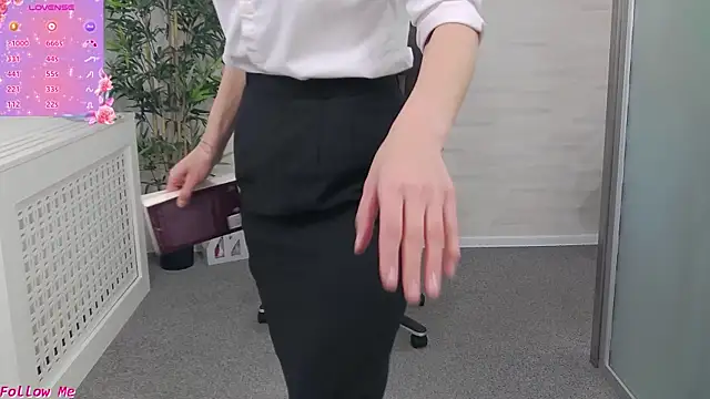 EllaMilf  online show from 2, 4, 2026