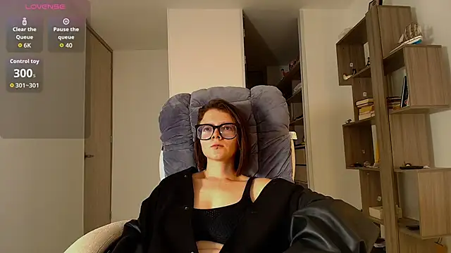 Arya starrk online show from 6, 11, 2025