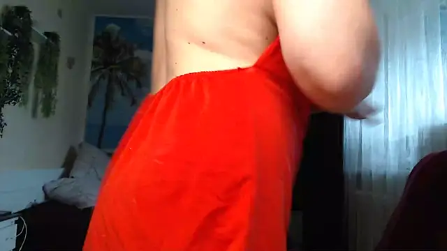 Snapshot of soaring_love chatting on 13, 5, 2026 soaring love online show from 13, 5, 2026