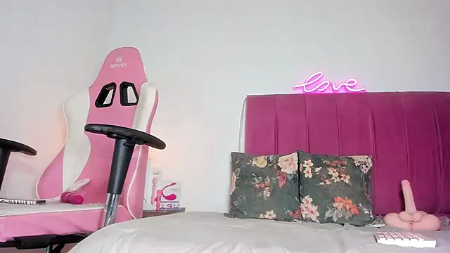 Snapshot of Valentinamolina_ chatting on 26, 6, 2026 Valentinamolina online show from 26, 6, 2026