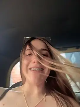 ShelbyHagen online show from 16, 11, 2025