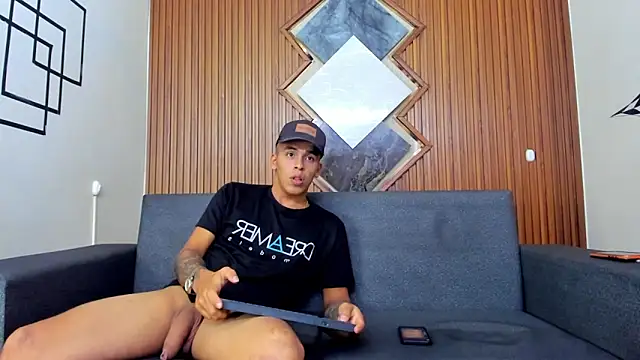 Snapshot of yeckodream chatting on 10, 3, 2025 yeckodream online show from 10, 3, 2025