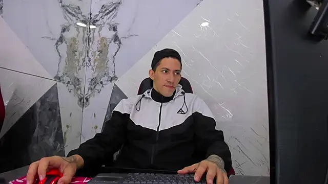 Snapshot of yeckodream chatting on 13, 11, 2025 yeckodream online show from 13, 11, 2025