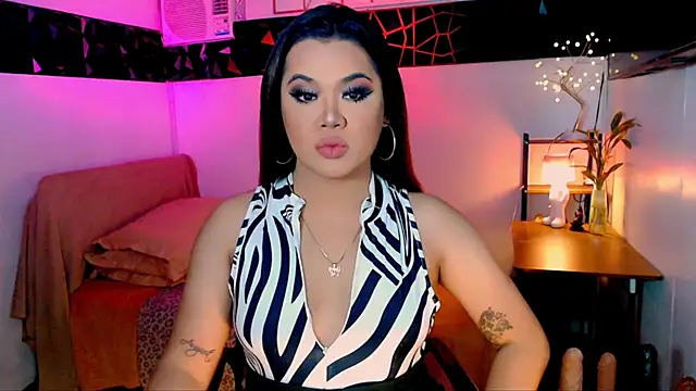 Snapshot of asiankatyhuge chatting on 3, 11, 2025 asiankatyhuge online show from 3, 11, 2025