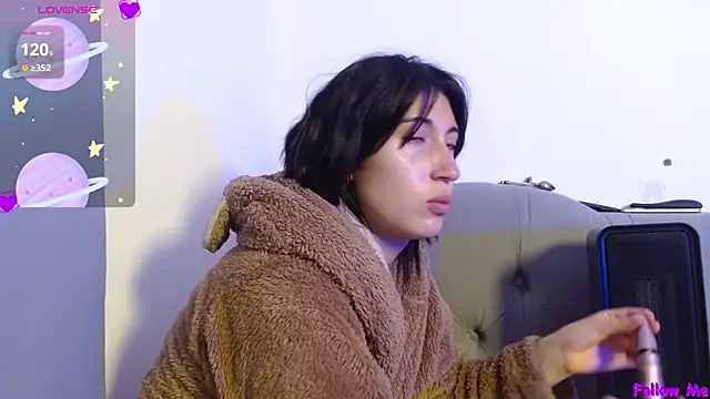 Red-moon1 online show from 4, 3, 2025