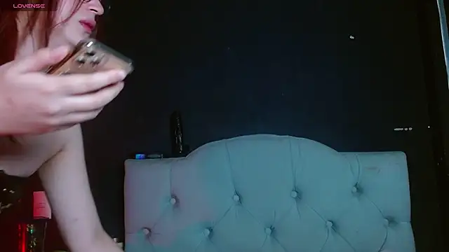 Red-moon1 online show from 7, 6, 2026