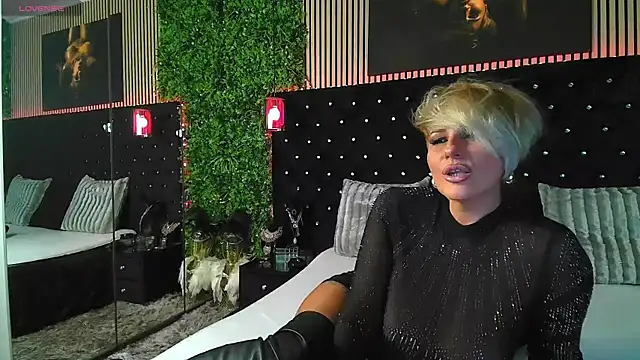 Snapshot of InannaStar chatting on 28, 6, 2026 InannaStar online show from 28, 6, 2026