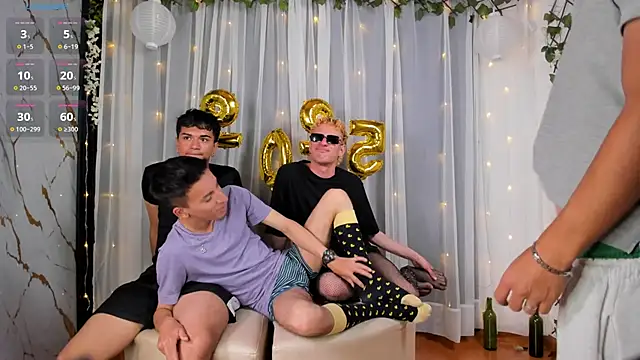Snapshot of EuphoriaBoys chatting on 3, 1, 2025 EuphoriaBoys online show from 3, 1, 2025