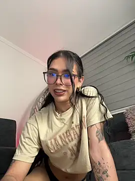 Samantha Bernardo online show from 9, 6, 2026