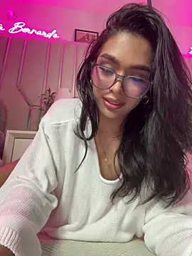 Samantha Bernardo online show from 12, 6, 2026