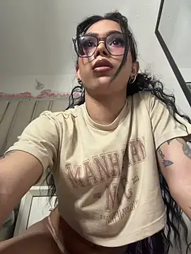 Samantha Bernardo online show from 13, 6, 2026