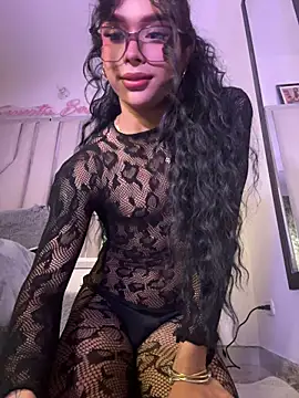 Samantha Bernardo online show from 14, 6, 2026